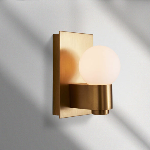 Casen Sconce